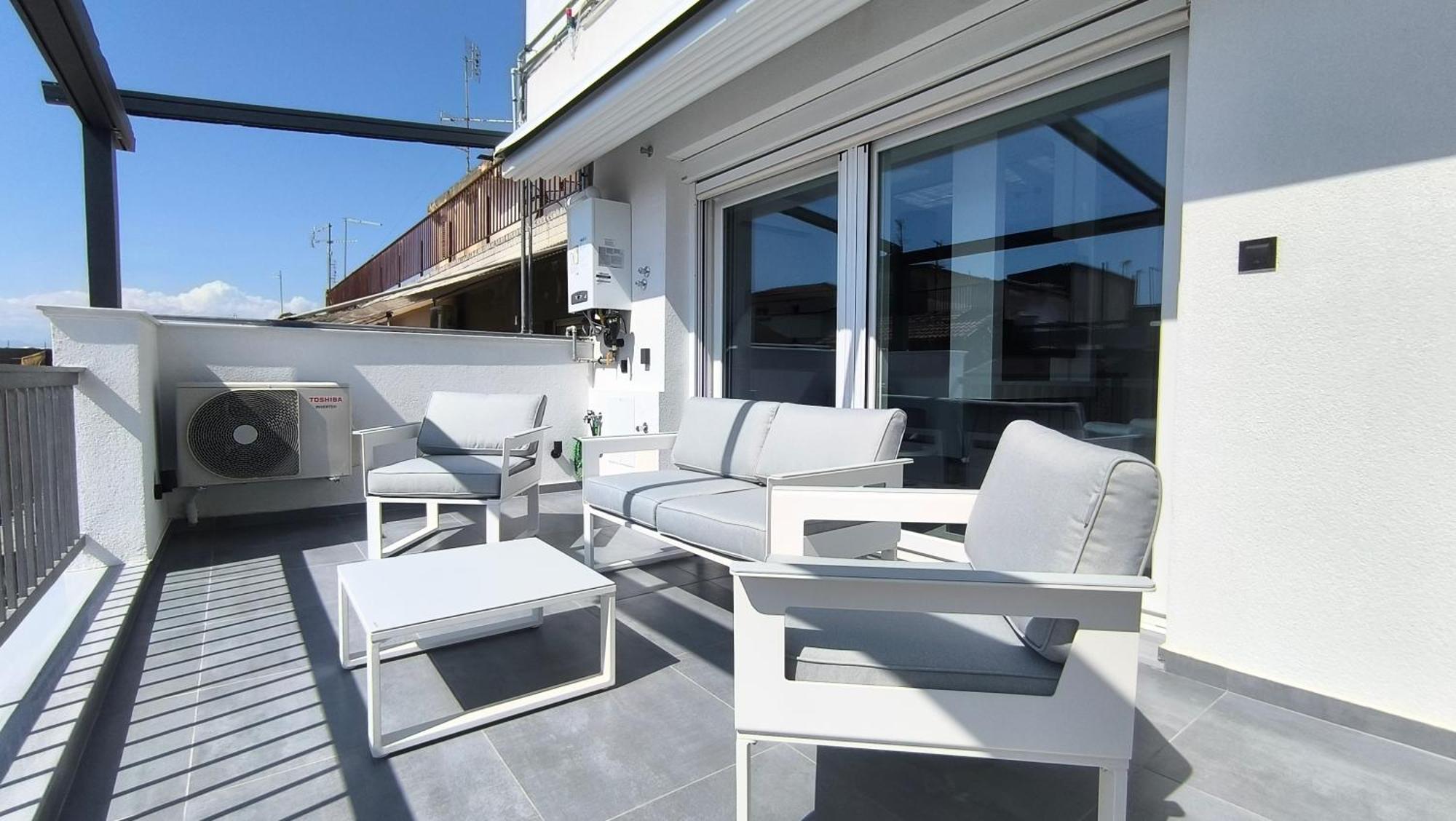 Larisa Absolute Suites, Sky View Smart Home Экстерьер фото