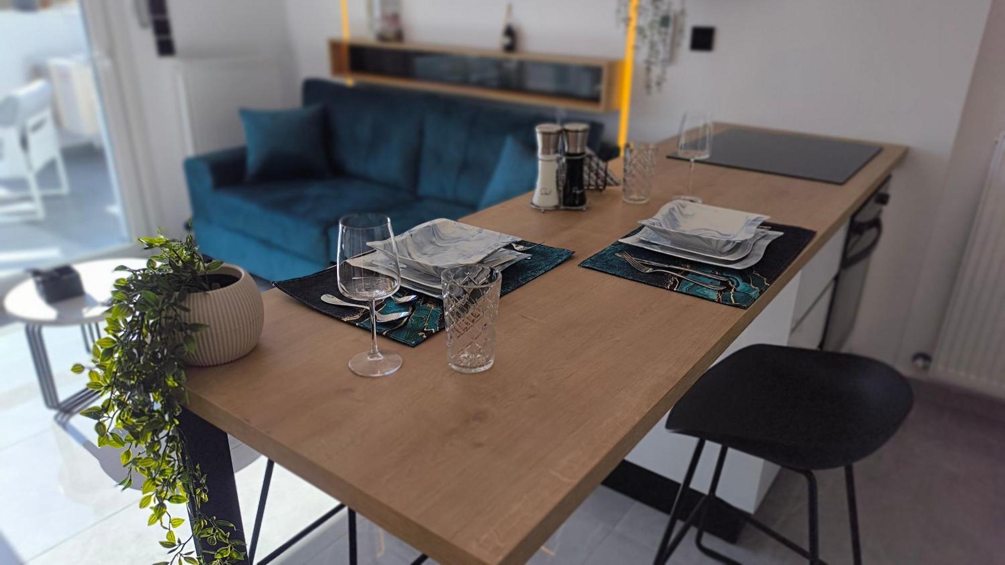 Larisa Absolute Suites, Sky View Smart Home Экстерьер фото