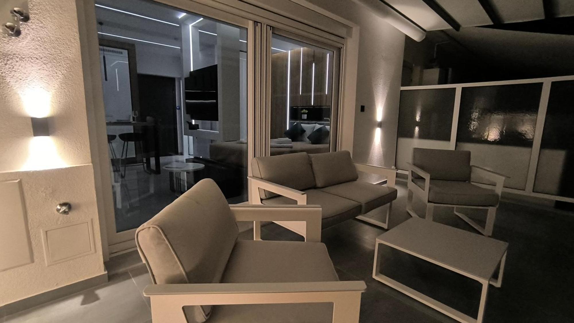Larisa Absolute Suites, Sky View Smart Home Экстерьер фото